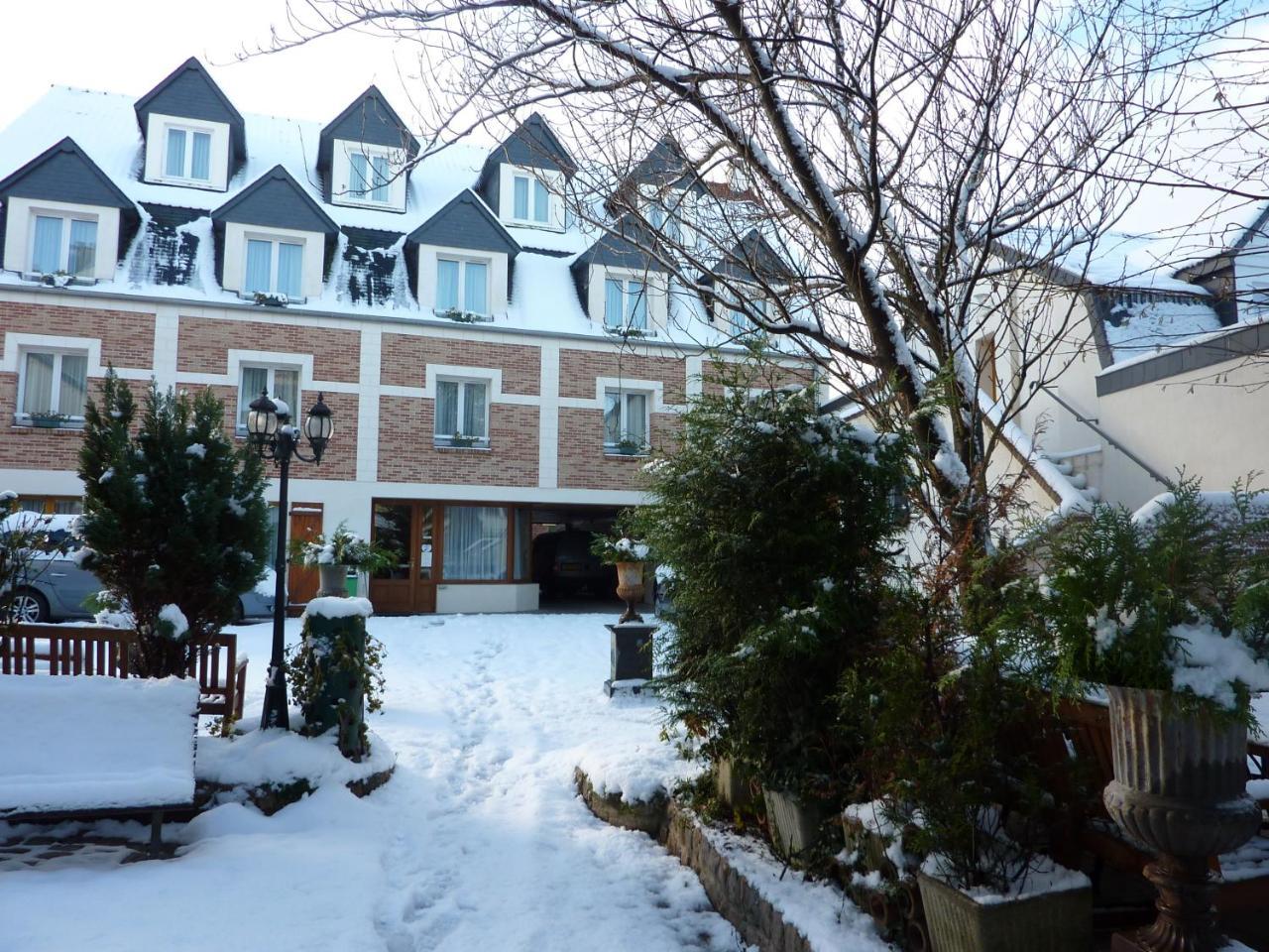 Coq Hotel Montreuil  Exterior photo